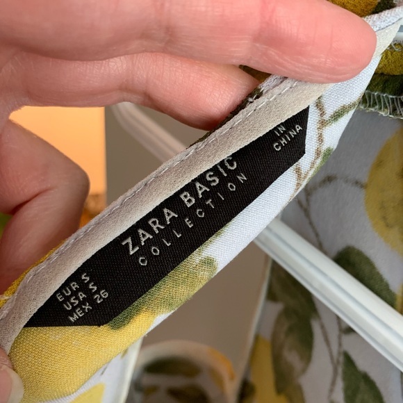 🟥SOLD 🟥 Zara - Lemon Pattern Crop Top - Picture 3 of 6